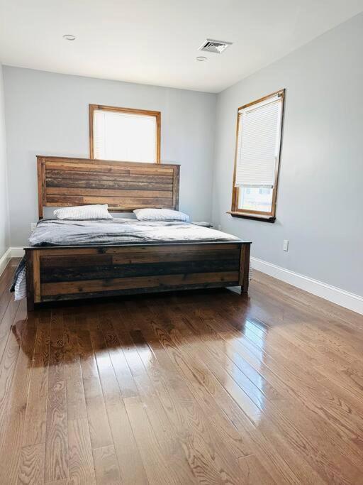 Cheerful 4-Bedroom Home With Free Parking Elmont Extérieur photo
